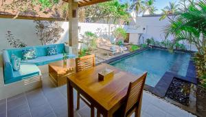 Biệt Thự Có Hồ Bơi Riêng (Villa with Private Pool)