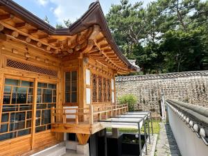 Luxury Hanok Serenity Villa