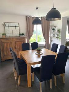 Maisons de vacances Maison a la campagne avec piscine et jacuzzi : photos des chambres