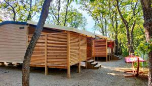 Campings Camping Rives du Lac de Sainte Croix : photos des chambres