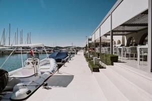 Hotel Stomorin-Marina Hramina