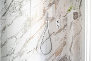 iFlat Wood and Marble Riverfront