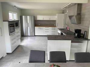 Space to socialize 3km from the peak of Isaberg!