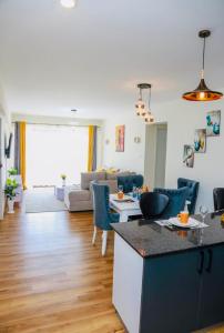 Armonia 2 Bdrm AptGymPoolviewWi-FiNetflix