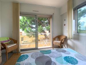 Sunny, modern apartment