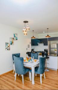 Armonia 2 Bdrm AptGymPoolviewWi-FiNetflix