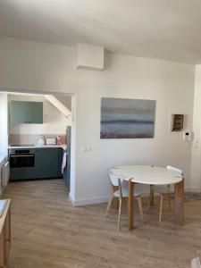 Appartements Les Pannetons : 4 pers, 3 minutes de la plage : photos des chambres