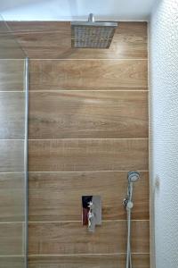 Amazing Maisonette with a Sea View and a Pool Access