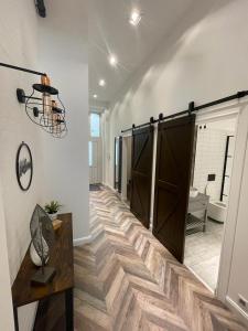 Awesome Loft - King Street