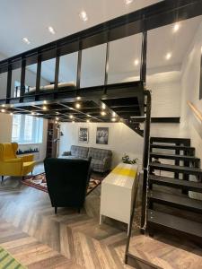 Awesome Loft - King Street