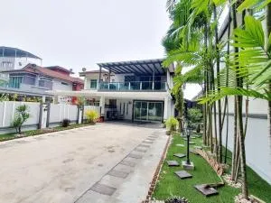GARDEN COZY2STOREY HOME 4ROOM 10PAX@NEAR ALMAJUSCO - To' Suboh