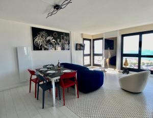 Appartements Le Mousse, P2 cosy avec une magnifique vue mer, parking : photos des chambres