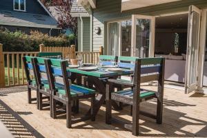 Luxurious 4 Bedroom New England Style Villa - Trewhiddle V10