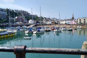 ILFRACOMBE SEA ROCK 4 1 Bedroom