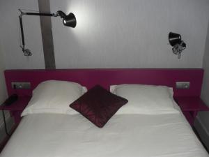 Hotels Hotel Latino Reims Centre : photos des chambres