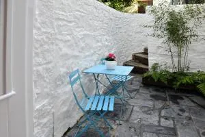 The Little Courtyard - Madron
