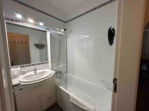 Casa Buccaneer, 2 Bedroom Garden Apartment in Praia da Luz