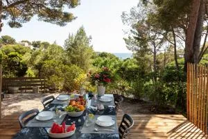 Le Pinédou, mobil-home niché sous les pins avec jolie vue mer - Porquerolles