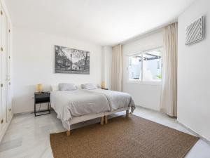 Los Naranjos Beautiful 1 Bedroom penthouse