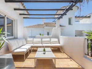 Los Naranjos Beautiful 1 Bedroom penthouse