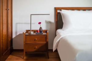 Deluxe King Room with Skyline View room in Lindner Hotel & Residence Main Plaza