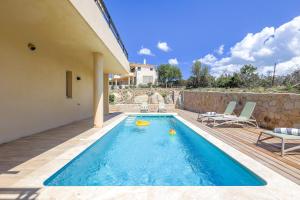 Maisons de vacances Villa Lurenzu - Maison pour 8 avec vue et piscine : photos des chambres