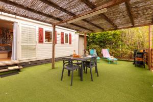 LEstrellus, mobil-home climatisé au cœur du vignoble à quelques mètres de la mer