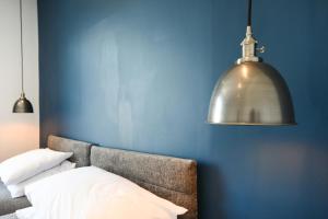 Morden house close to City centre & The Peaks