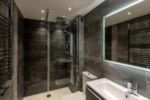 Royal View Apartments