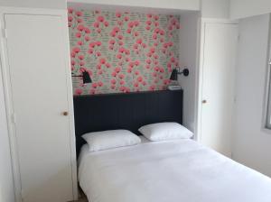 Hotels Logis Hotel Du Port : photos des chambres