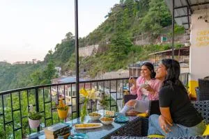 The Social Stays Mussoorie formerly ArtBuzz - Kanatal