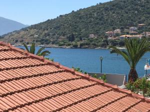 One-Bedroom Apartment with Partial Sea View