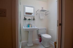 Garden Suite in Hoole with Parking by Rework Accommodation