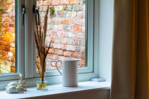 Garden Suite in Hoole with Parking by Rework Accommodation