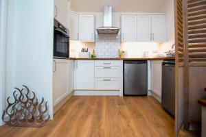 Garden Suite in Hoole with Parking by Rework Accommodation