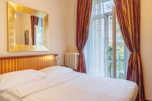 Queen Room room in Penthouse by Art Deco Hotel Montana
