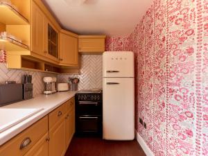 Townhouse Suites- Abbey Row