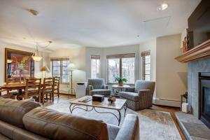 1BR Plus Den, Heart of Beaver Creek Village