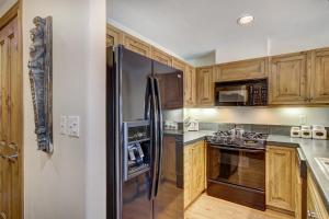 1BR Plus Den, Heart of Beaver Creek Village