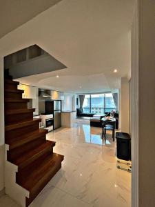 Stunning Duplex Studio in JLT