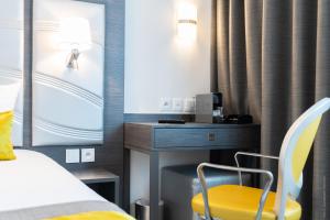 Hotels Hotel Versailles Chantiers : photos des chambres