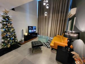 Empire Damansara Designer Soho Karaoke & Netflix