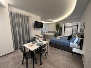 Queen Room with Spa Bath
