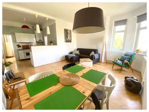 Central-Modern-Apartment