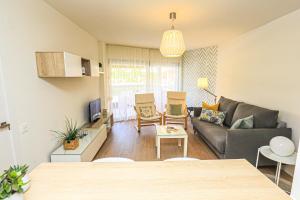 LITORAL COSTA DORADA - MAS DEN GRAN Only families