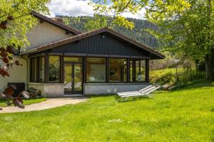 Villas Chalet Les 3 Chenes Xonrupt-Longemer a 2 pas de GERARDMER et des lacs : photos des chambres