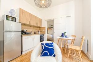 Appartements 2 pieces tout confort, deco moderne, wifi fibre : photos des chambres