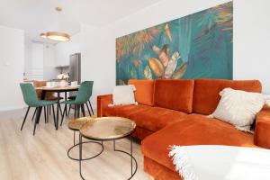 Trendy Apartment for 4 Guests 15 km to Gdansk Old Town by Renters