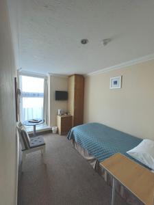 Single Room with Sea View room in Eastbourne Riviera Hotel