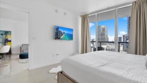 Icon Brickell Stay, Pool, Spa, Views, Restaurants